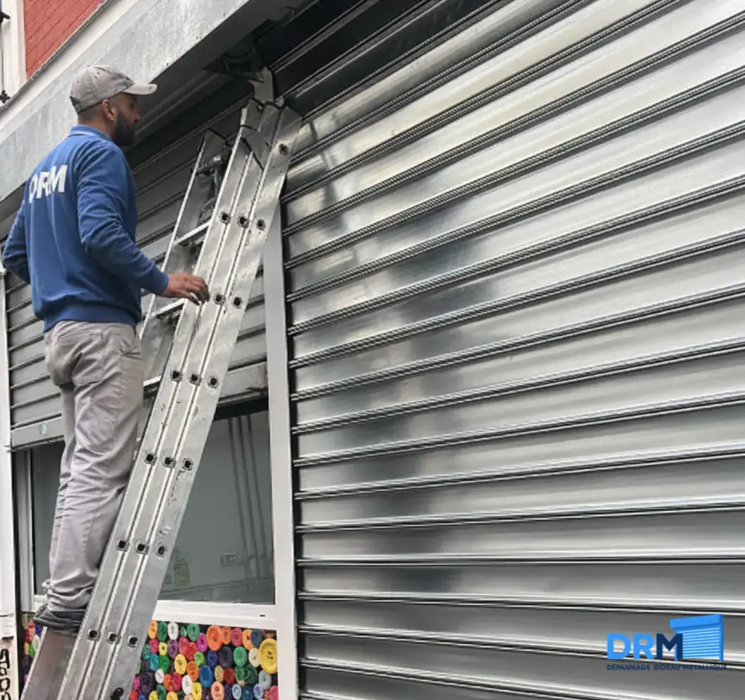 Dépannage rideau métallique urgence 24/7 - Intervention rapide à Nantes - DRM